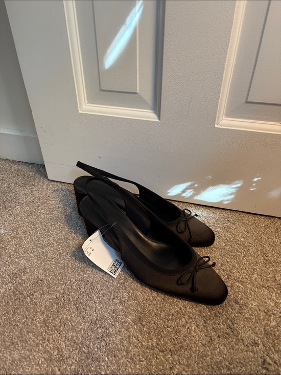 H&M Shoes - H&M Black Slingback Bow Heeled Pumps
